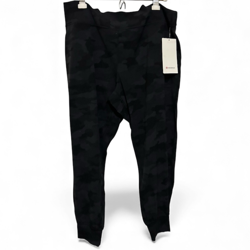 Lululemon Align™ High-Rise Jogger – Camo – Size 20 (NWT)
